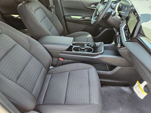 New 2026 Chevrolet Equinox LT FWD image 12