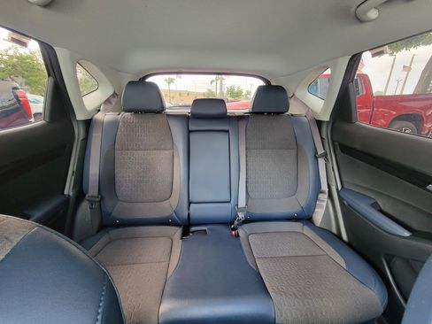 Used 2025 Kia Seltos S image 15