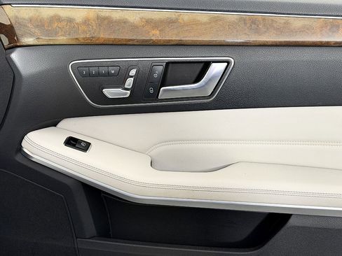 Used 2016 Mercedes-Benz E 350 4MATIC Luxury Wagon image 21