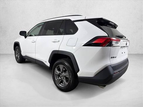 Used 2024 Toyota RAV4 LE AWD/4WD image 5