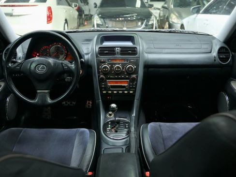 Used 2002 Lexus IS 300 image 21