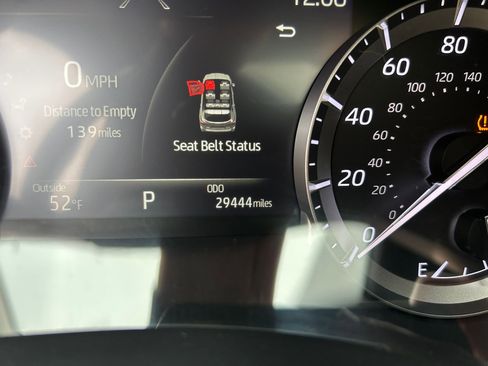 Used 2022 Toyota Highlander XLE AWD/4WD image 17