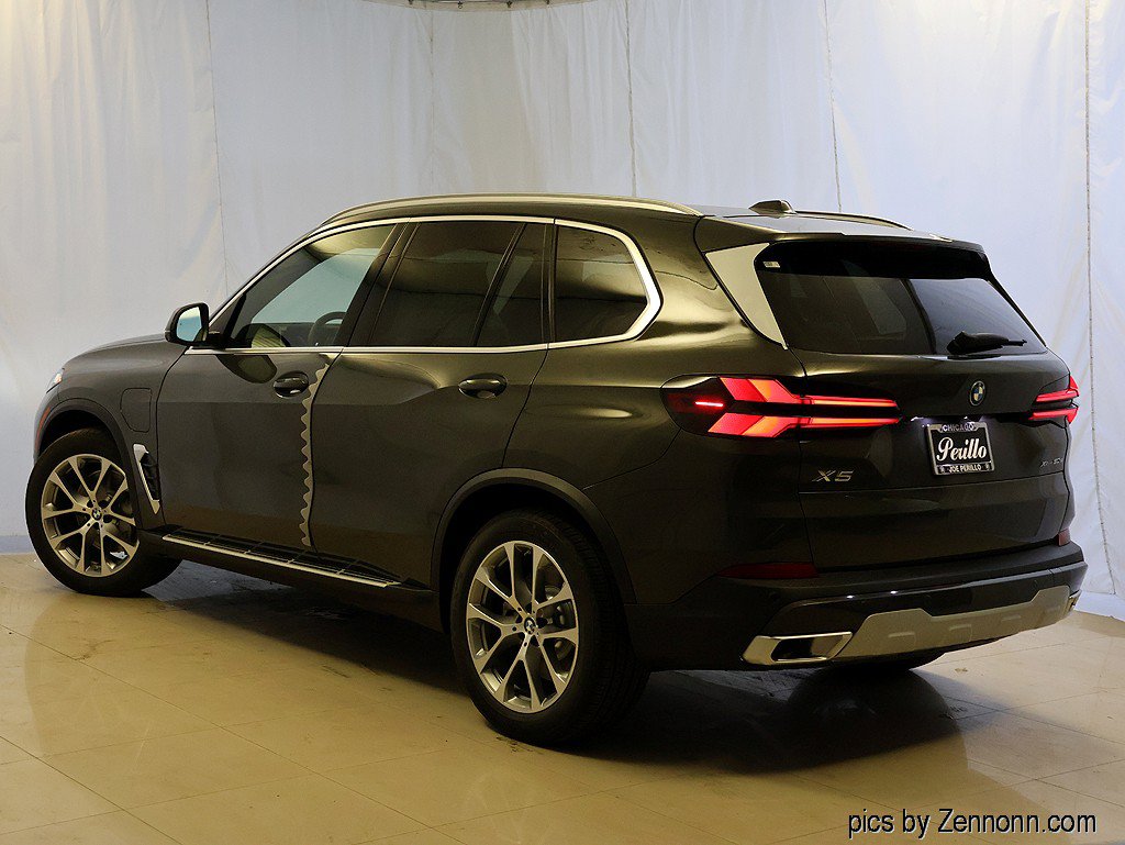 Used 2026 BMW X5 xDrive50e w/ Climate Comfort Package AWD/4WD image 9