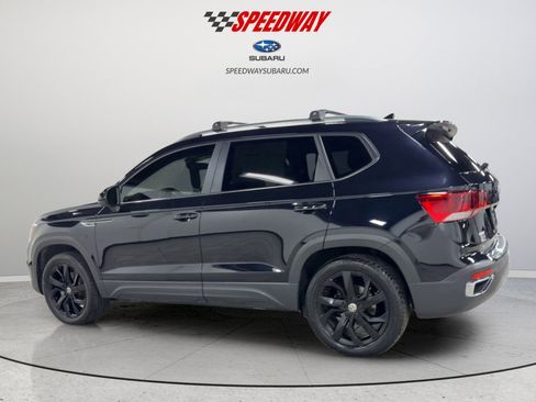 Certified 2023 Volkswagen Taos SE w/ Black Wheel Package AWD/4WD image 9