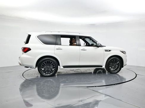 Used 2024 INFINITI QX80 Sensory w/ Cargo Package image 2