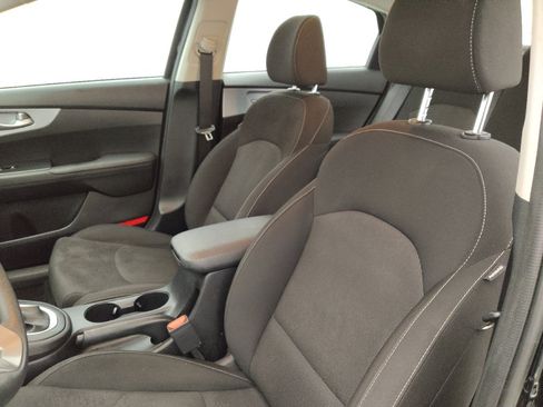 Used 2023 Kia Forte LX FWD image 17
