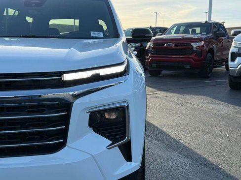 New 2026 Chevrolet Traverse LT w/ Driver Confidence Package FWD image 5