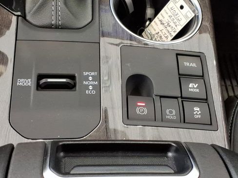 New 2026 Toyota Highlander Limited AWD/4WD image 17