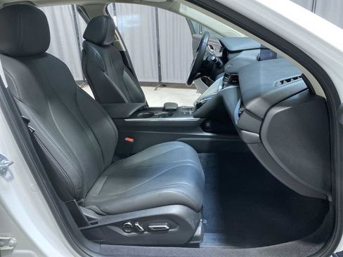 Used 2023 Acura TLX FWD image 14