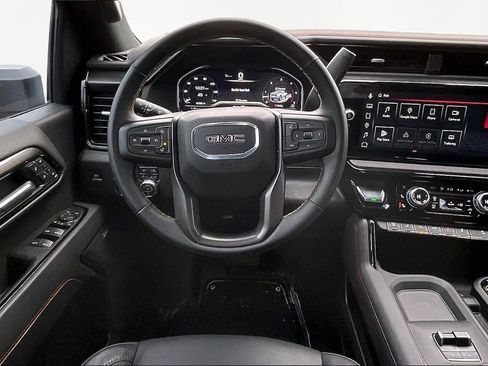 Used 2025 GMC Sierra 3500 AT4 w/ AT4 Premium Plus Package image 10