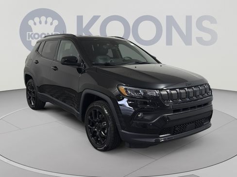 Used 2022 Jeep Compass Latitude w/ Convenience Group AWD/4WD image 10