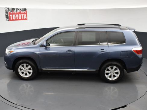 Used 2012 Toyota Highlander FWD w/ Tech Pkg image 22