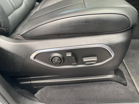 Used 2023 Jeep Wagoneer Series III w/ Preferred Equipment Group image 30