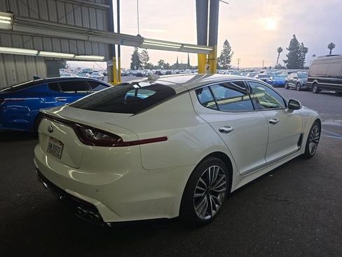 Used 2019 Kia Stinger RWD image 2