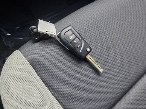 Used 2025 Toyota Corolla LE FWD image 19