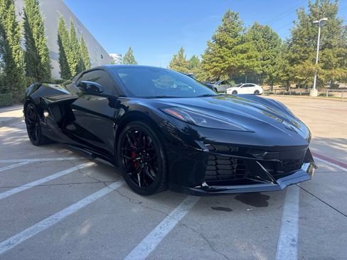 Used 2026 Chevrolet Corvette Z06 RWD image 4