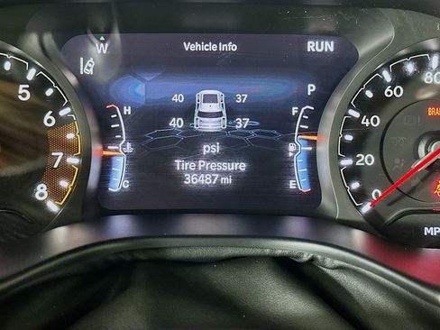 Used 2025 Jeep Compass Trailhawk AWD/4WD image 19