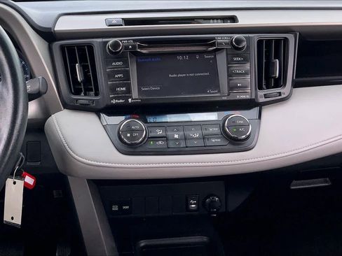 Used 2017 Toyota RAV4 XLE FWD image 7