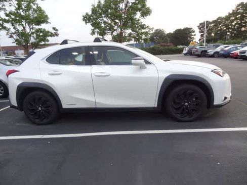 Used 2021 Lexus UX 250h w/ Premium Package AWD/4WD image 5