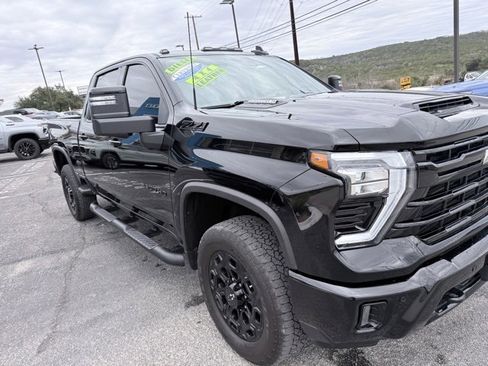 Used 2024 Chevrolet Silverado 2500 LTZ w/ LTZ Plus Package image 5