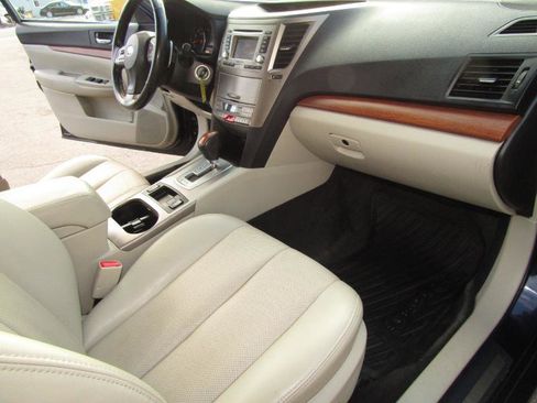 Used 2013 Subaru Outback 3.6R Limited w/ Moonroof Pkg image 51
