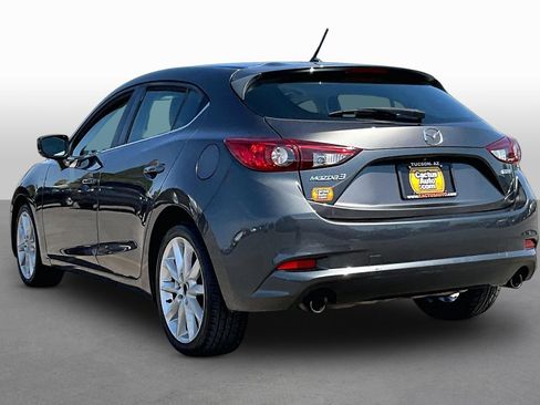Used 2017 MAZDA MAZDA3 Touring FWD image 11