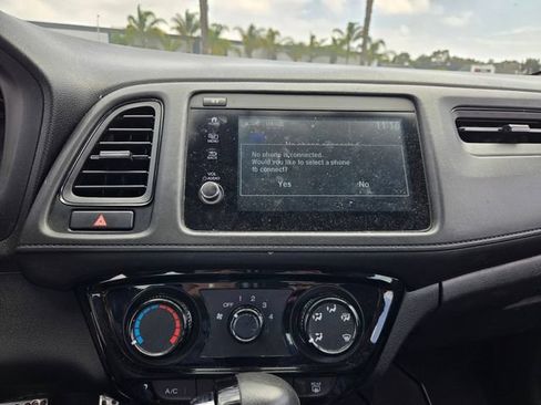 Used 2019 Honda HR-V Sport image 17
