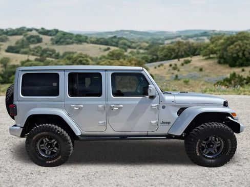 Used 2024 Jeep Wrangler High Altitude AWD/4WD image 12