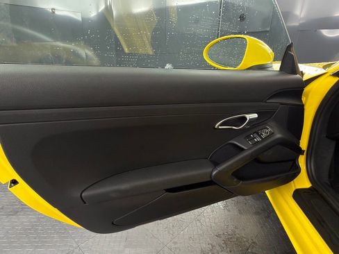 Certified 2025 Porsche 718 Cayman RWD image 23