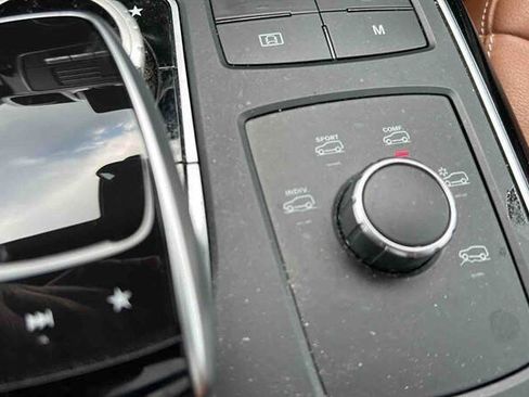 Used 2019 Mercedes-Benz GLS 450 4MATIC image 27