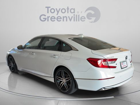 Used 2021 Honda Accord Touring image 4
