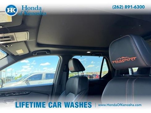 Used 2025 Honda Pilot TrailSport image 4