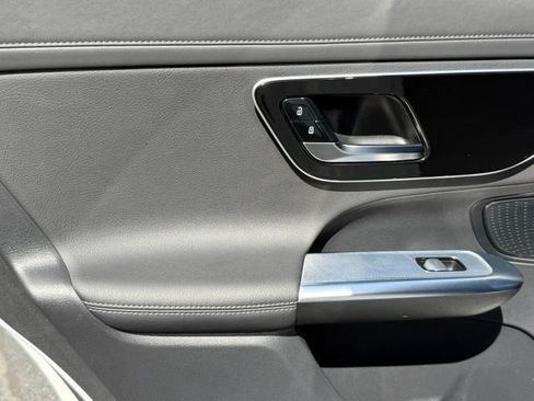 Used 2026 Mercedes-Benz GLC 300 image 25