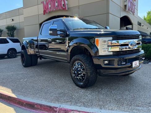 Used 2017 Ford F350 King Ranch w/ King Ranch Ultimate Package AWD/4WD image 6