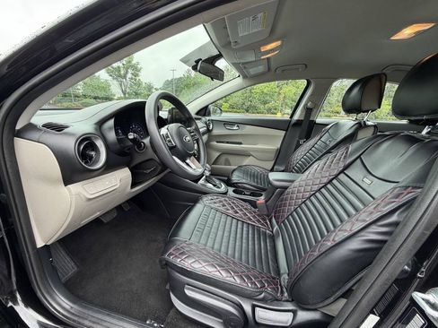 Used 2019 Kia Forte LXS FWD image 9