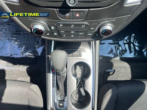 Used 2025 Chevrolet Malibu LT FWD image 25