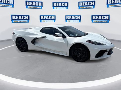 Used 2023 Chevrolet Corvette Stingray Premium Conv w/ Z51 Performance Package RWD image 2