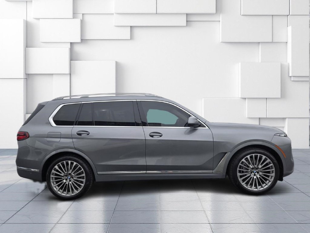 Used 2024 BMW X7 xDrive40i w/ Executive Package AWD/4WD image 4