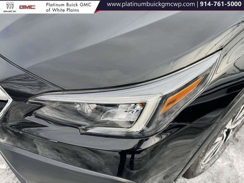 Used 2022 Subaru Outback Premium image 8