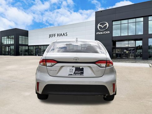 Used 2026 Toyota Corolla LE image 3