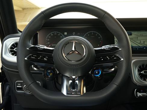 Used 2026 Mercedes-Benz G 63 AMG 4MATIC image 13