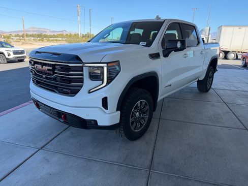 Used 2025 GMC Sierra 1500 AT4 image 7