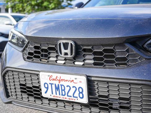 Used 2025 Honda Civic Sport image 6