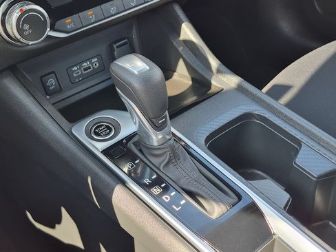 Used 2025 Nissan Sentra SV FWD image 24