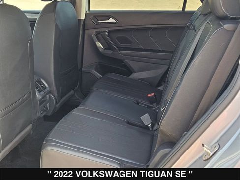 Used 2022 Volkswagen Tiguan SE image 17