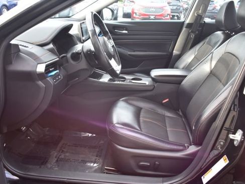 Used 2021 Nissan Altima 2.5 SR FWD image 16
