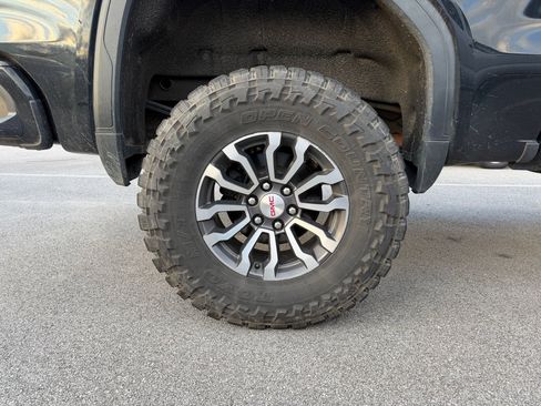 Used 2019 GMC Sierra 1500 AT4 w/ AT4 Premium Package image 8