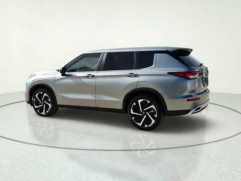 Used 2022 Mitsubishi Outlander SE AWD/4WD image 4