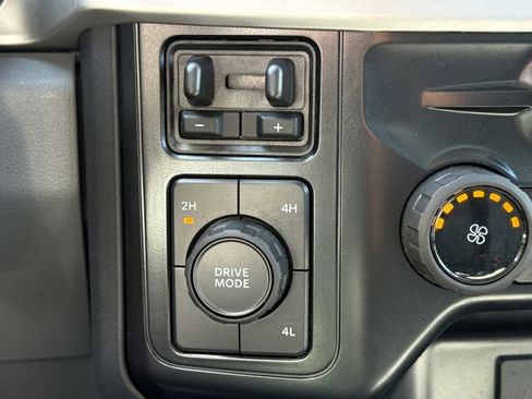 Certified 2025 Ford F350 XLT AWD/4WD image 28