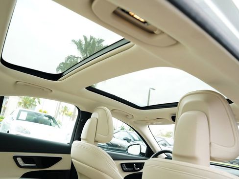 Used 2025 Mercedes-Benz E 350 4MATIC Sedan image 33